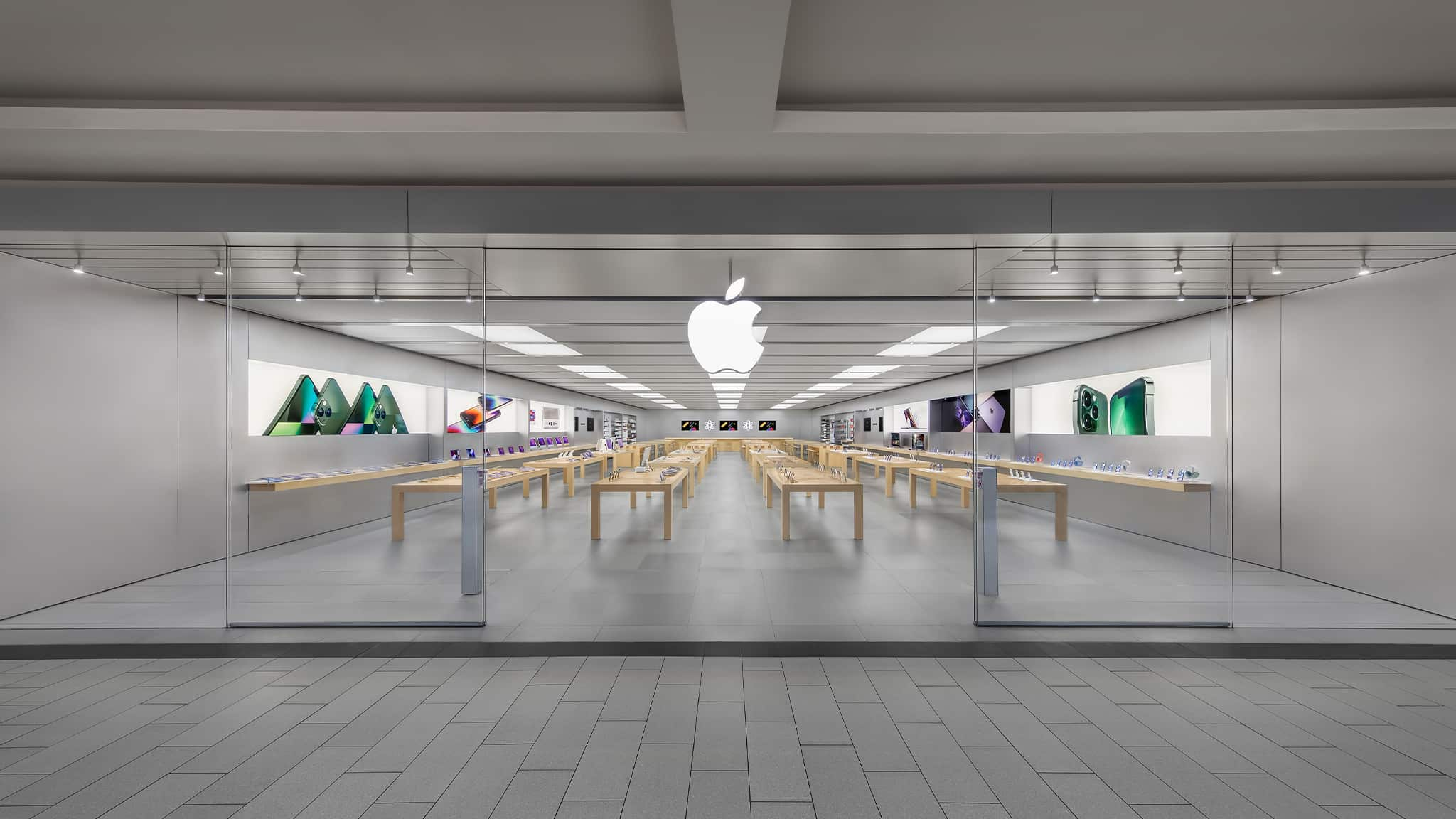 Downtown Salt Lake Apple Store Royalty-Free Images, Stock Photos & Pictures