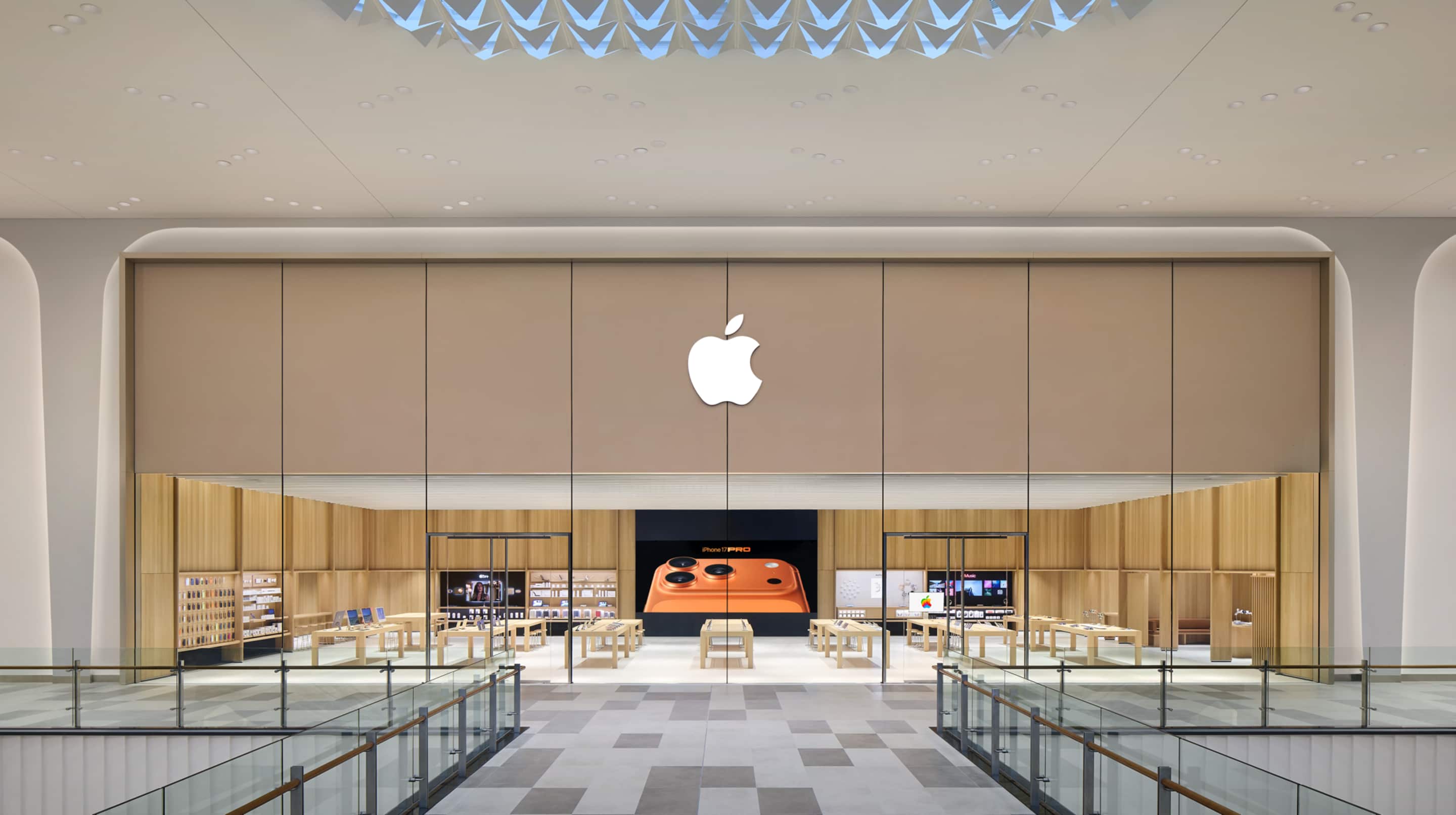 Views of Apple Al Jimi Mall 1